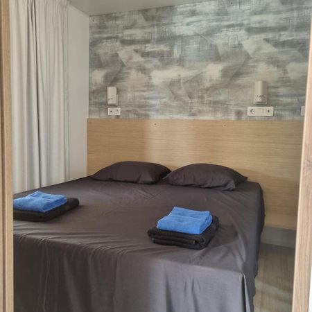 Charmant Et Spacieux Mobil Home Rocbaron المظهر الخارجي الصورة